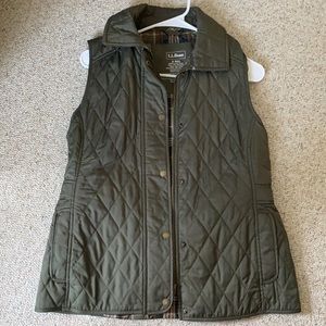 Small dark green LL. Bean women’s vest.